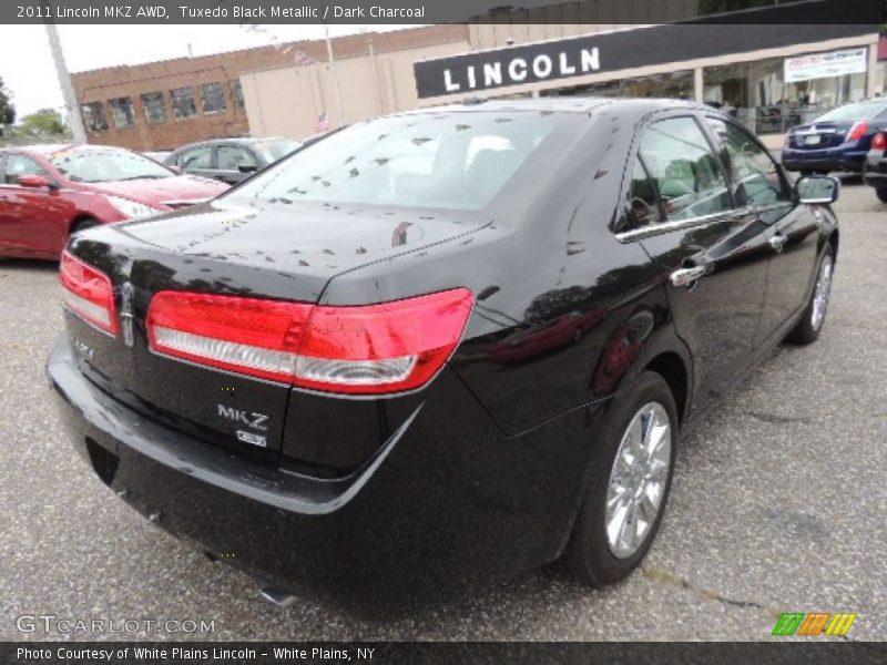 Tuxedo Black Metallic / Dark Charcoal 2011 Lincoln MKZ AWD