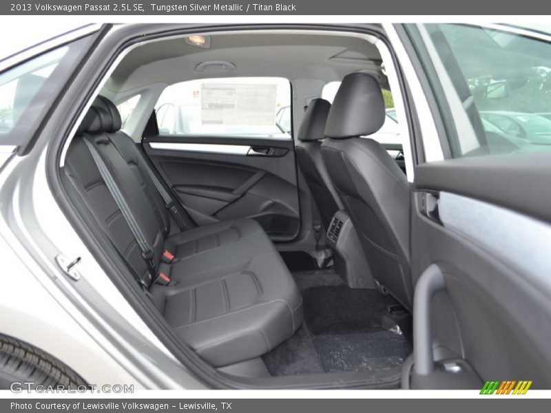 Tungsten Silver Metallic / Titan Black 2013 Volkswagen Passat 2.5L SE