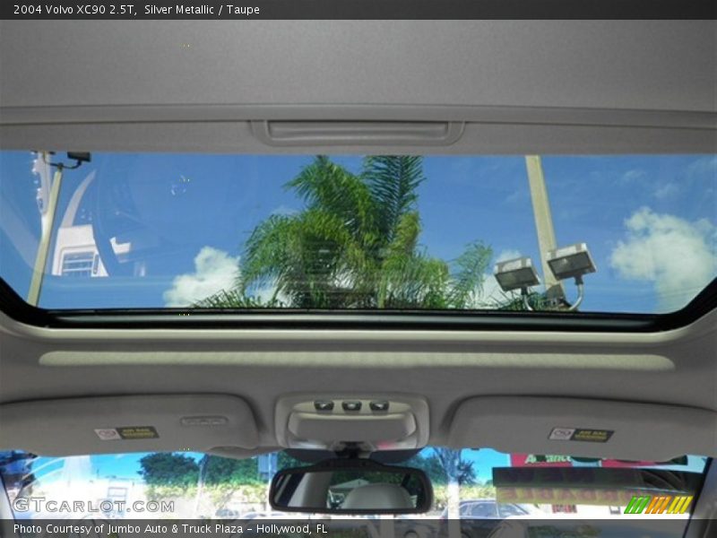 Silver Metallic / Taupe 2004 Volvo XC90 2.5T