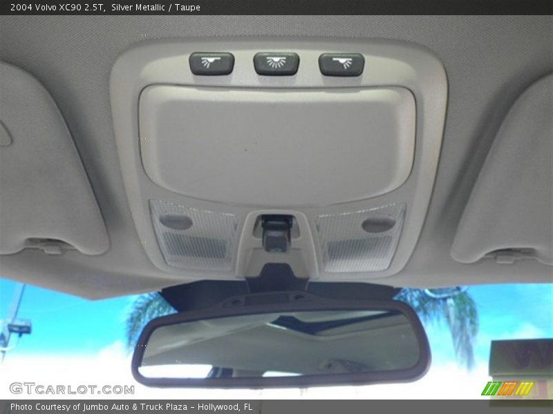 Silver Metallic / Taupe 2004 Volvo XC90 2.5T