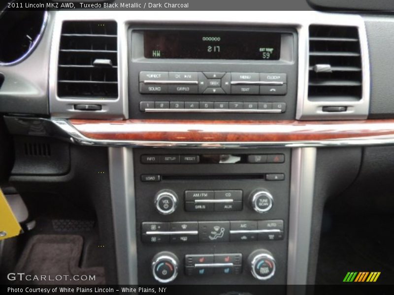 Tuxedo Black Metallic / Dark Charcoal 2011 Lincoln MKZ AWD