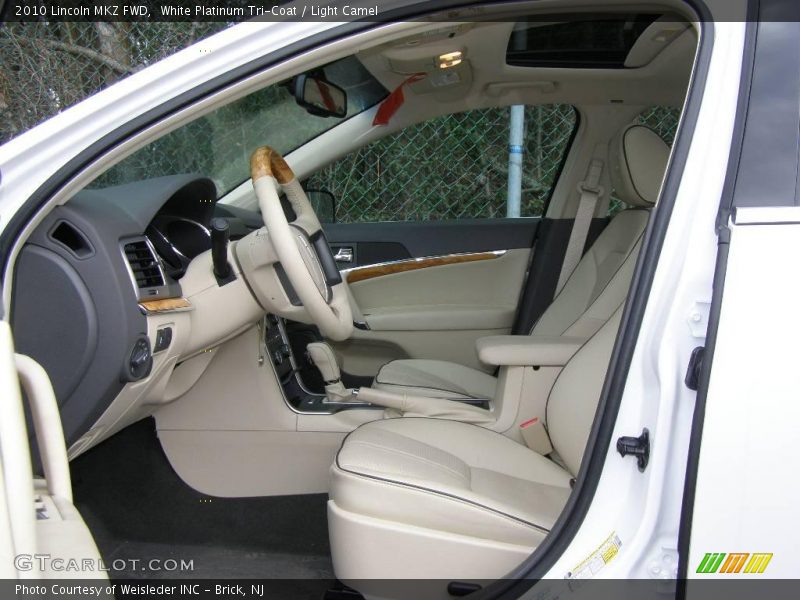 White Platinum Tri-Coat / Light Camel 2010 Lincoln MKZ FWD