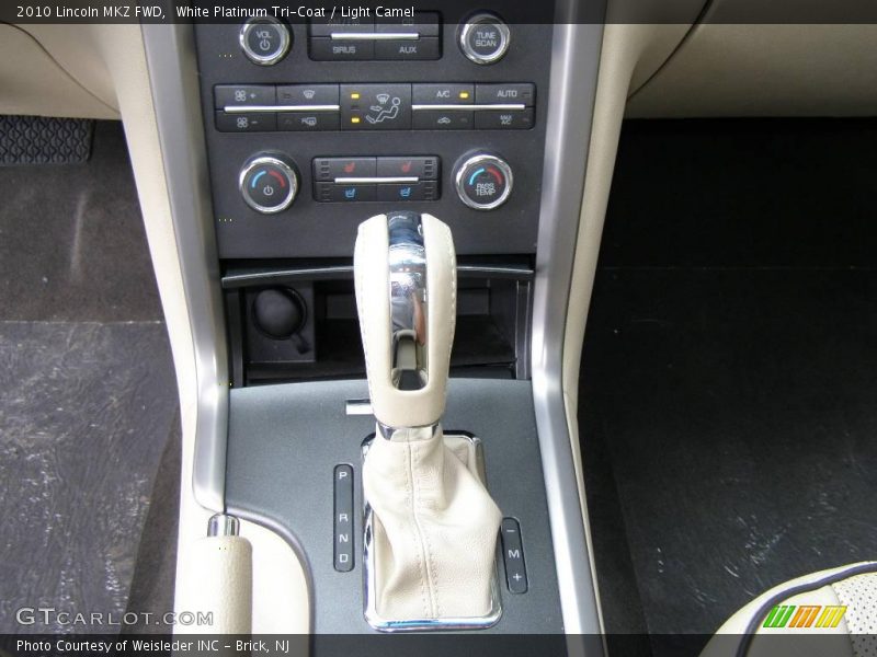 White Platinum Tri-Coat / Light Camel 2010 Lincoln MKZ FWD