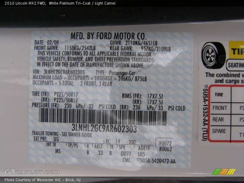 White Platinum Tri-Coat / Light Camel 2010 Lincoln MKZ FWD