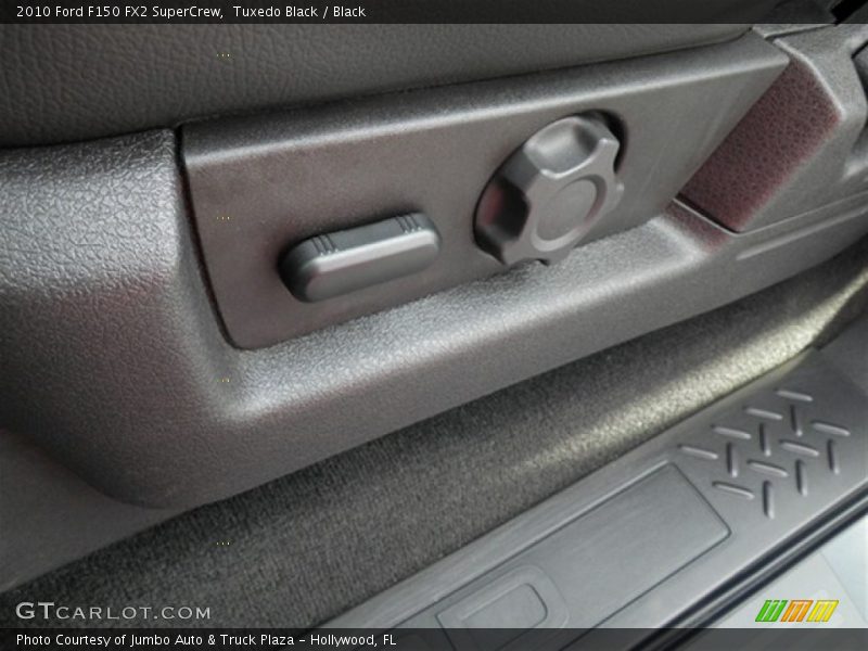 Tuxedo Black / Black 2010 Ford F150 FX2 SuperCrew