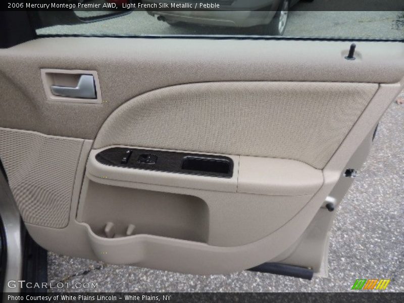 Door Panel of 2006 Montego Premier AWD