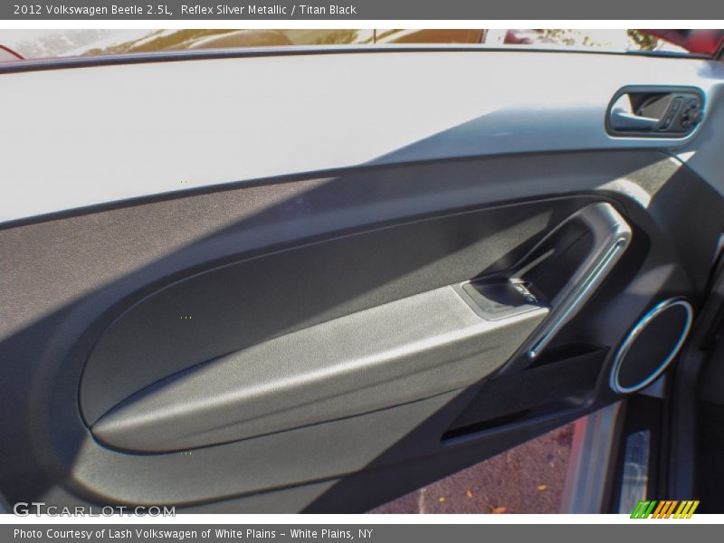 Reflex Silver Metallic / Titan Black 2012 Volkswagen Beetle 2.5L