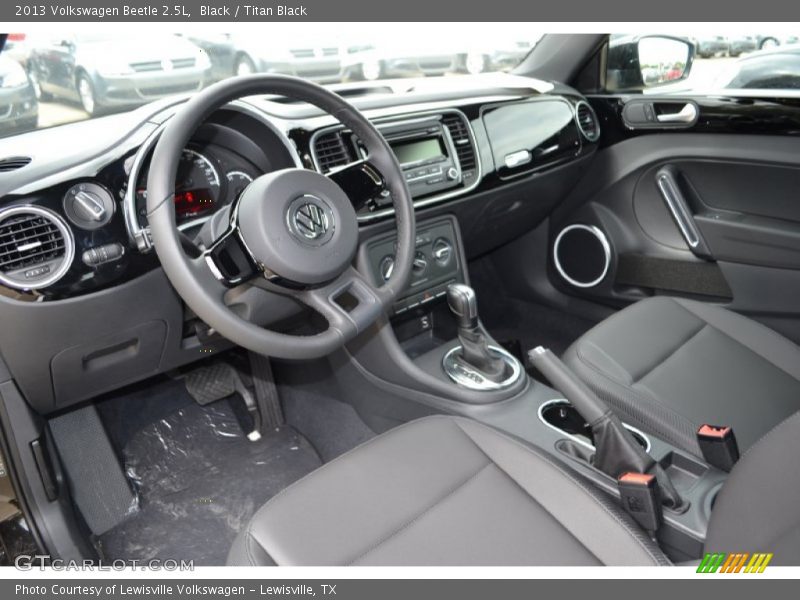 Black / Titan Black 2013 Volkswagen Beetle 2.5L
