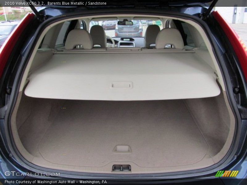 Barents Blue Metallic / Sandstone 2010 Volvo XC60 3.2
