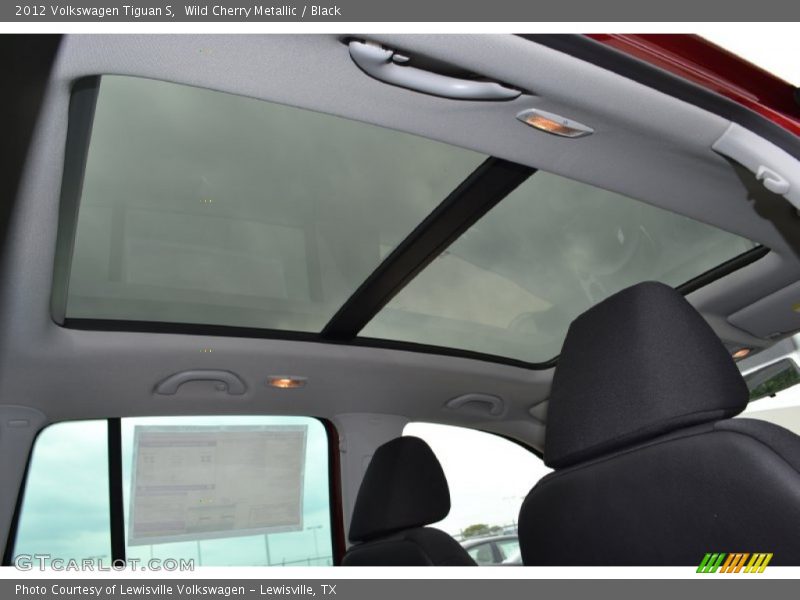 Wild Cherry Metallic / Black 2012 Volkswagen Tiguan S