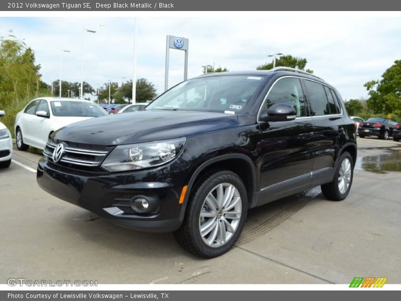 Deep Black Metallic / Black 2012 Volkswagen Tiguan SE