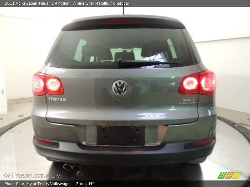 Alpine Gray Metallic / Charcoal 2011 Volkswagen Tiguan S 4Motion