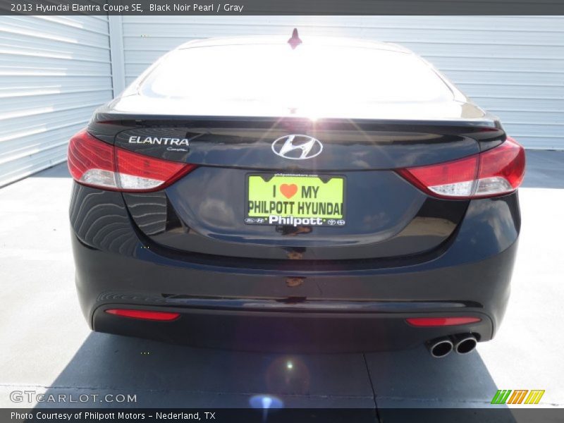 Black Noir Pearl / Gray 2013 Hyundai Elantra Coupe SE