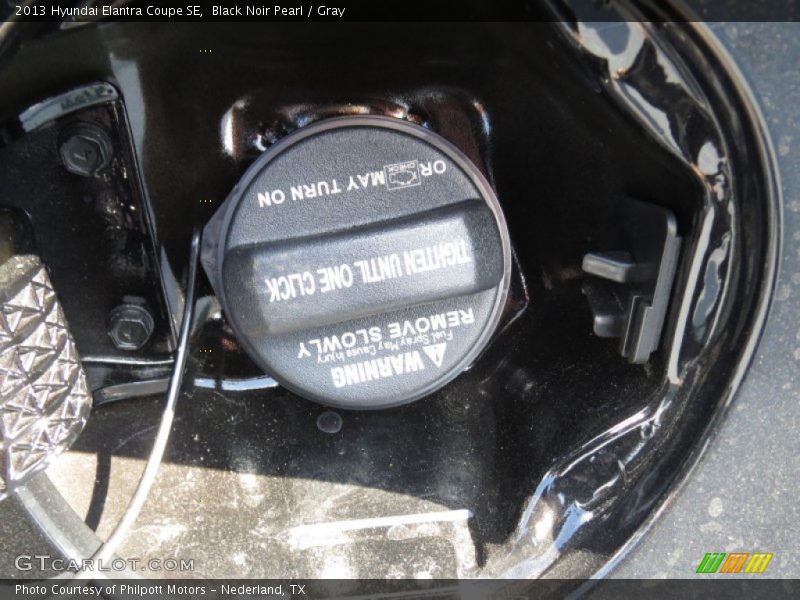 Black Noir Pearl / Gray 2013 Hyundai Elantra Coupe SE