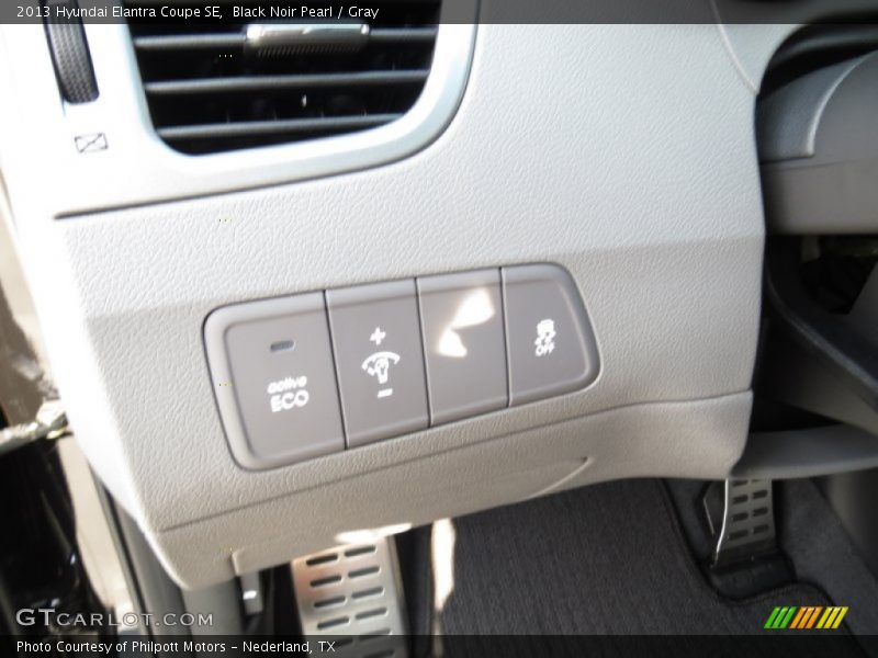 Controls of 2013 Elantra Coupe SE