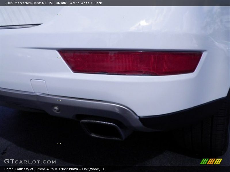 Arctic White / Black 2009 Mercedes-Benz ML 350 4Matic