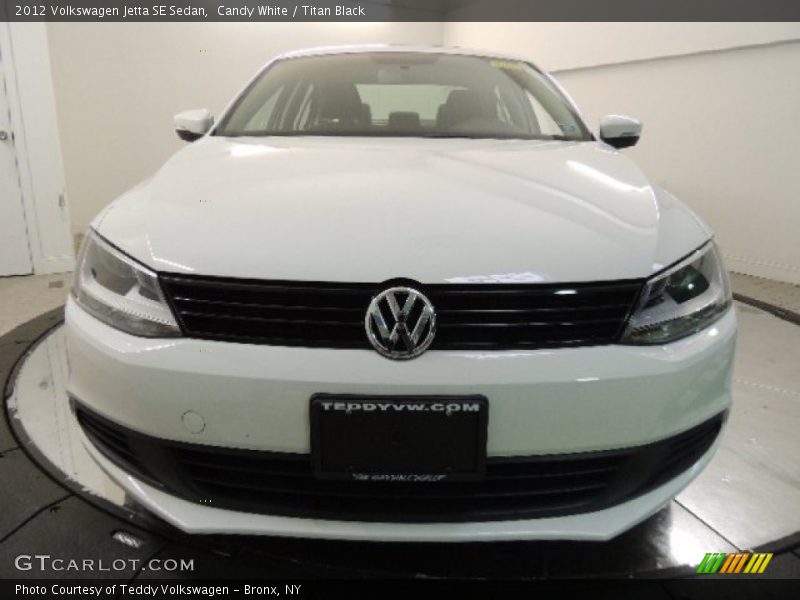 Candy White / Titan Black 2012 Volkswagen Jetta SE Sedan