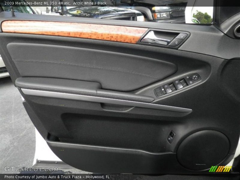 Arctic White / Black 2009 Mercedes-Benz ML 350 4Matic