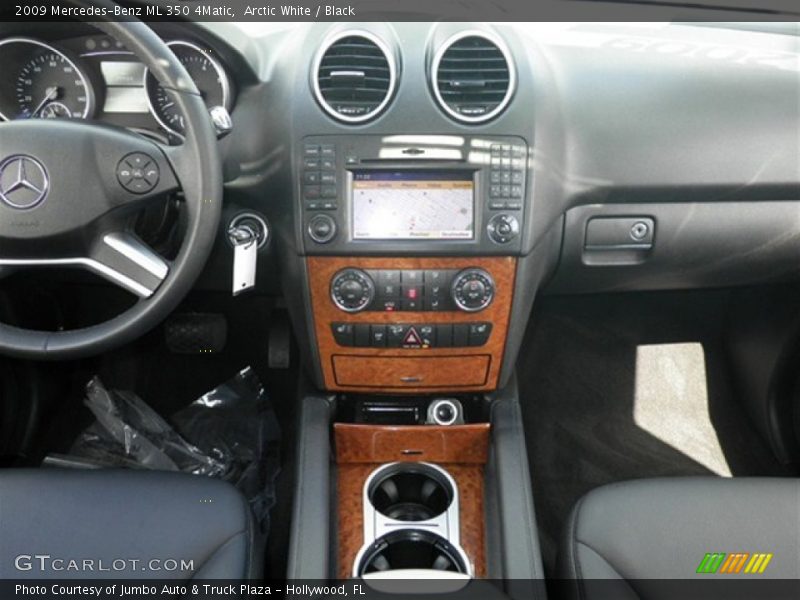 Arctic White / Black 2009 Mercedes-Benz ML 350 4Matic