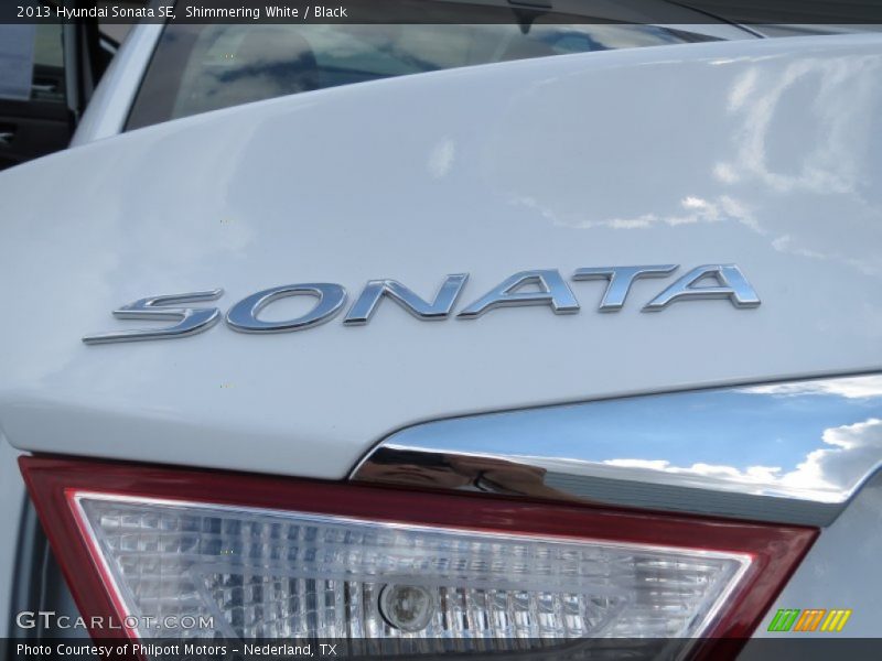 Shimmering White / Black 2013 Hyundai Sonata SE