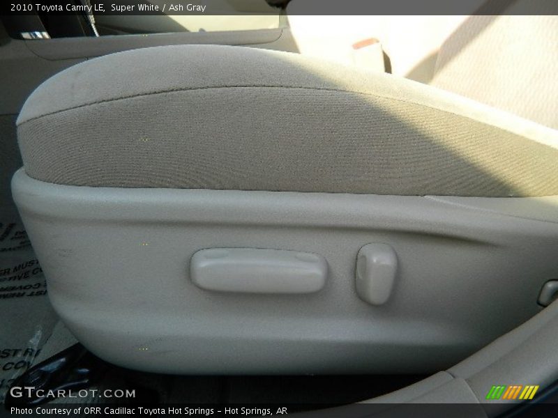 Super White / Ash Gray 2010 Toyota Camry LE