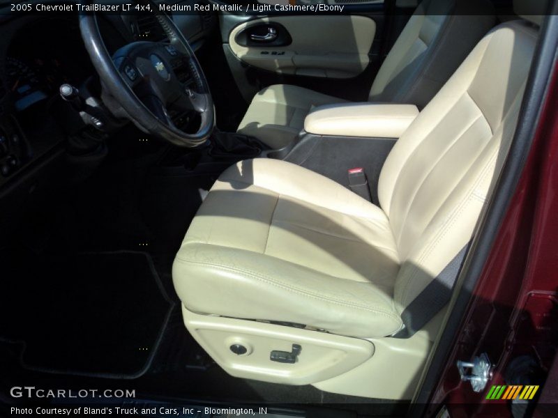 Medium Red Metallic / Light Cashmere/Ebony 2005 Chevrolet TrailBlazer LT 4x4