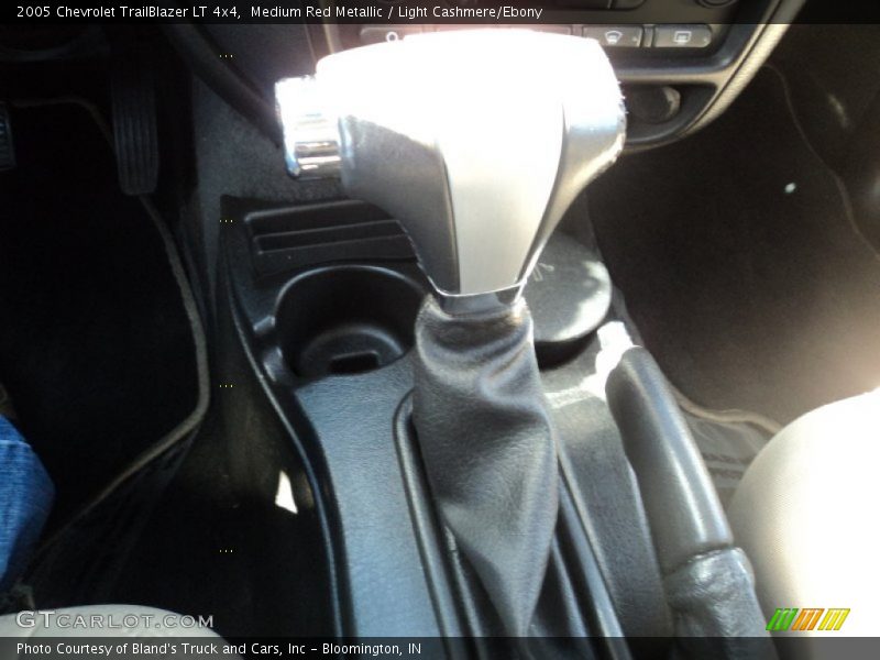 Medium Red Metallic / Light Cashmere/Ebony 2005 Chevrolet TrailBlazer LT 4x4