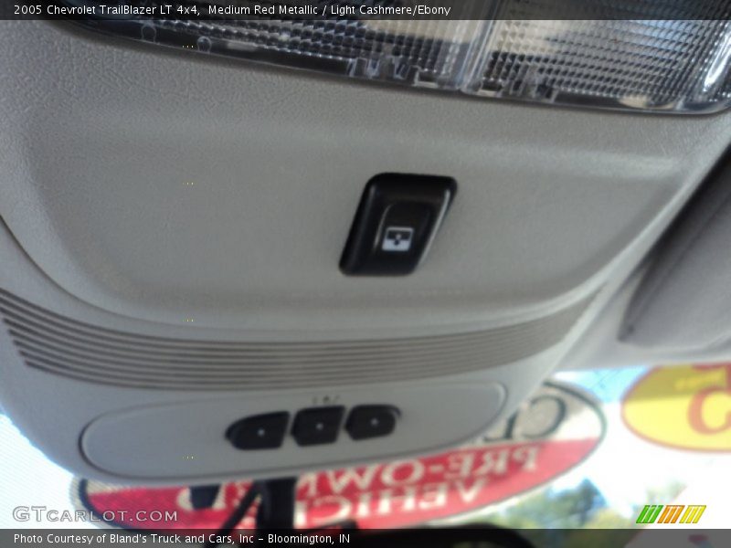 Medium Red Metallic / Light Cashmere/Ebony 2005 Chevrolet TrailBlazer LT 4x4