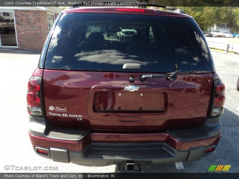 Medium Red Metallic / Light Cashmere/Ebony 2005 Chevrolet TrailBlazer LT 4x4