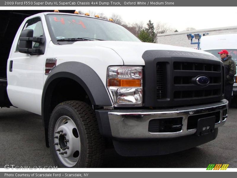 Oxford White / Medium Stone 2009 Ford F550 Super Duty XL SuperCab Chassis 4x4 Dump Truck