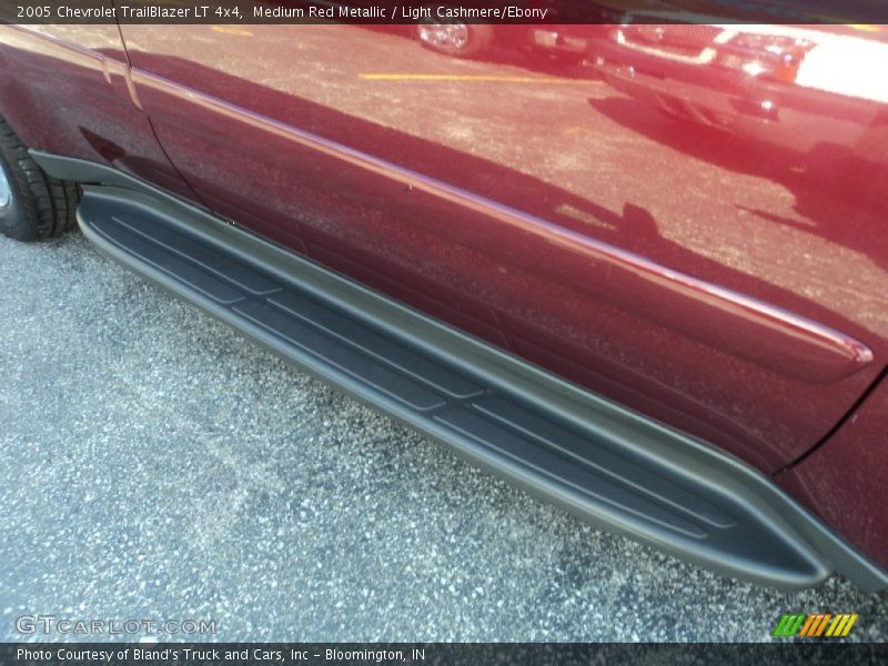 Medium Red Metallic / Light Cashmere/Ebony 2005 Chevrolet TrailBlazer LT 4x4
