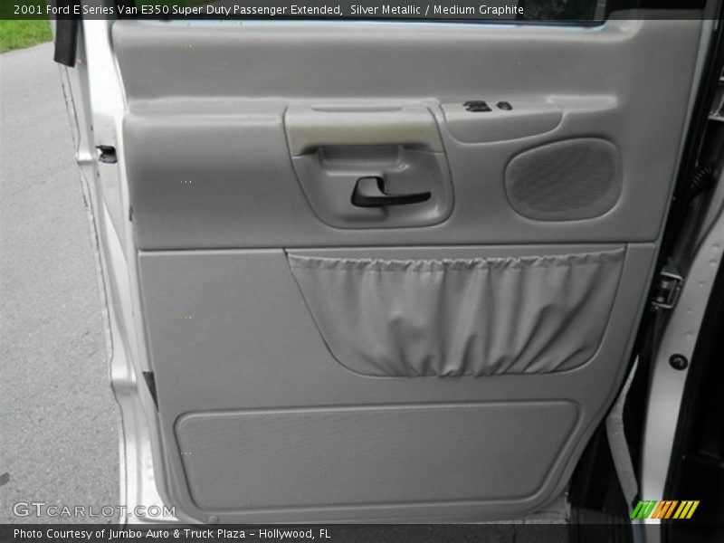 Silver Metallic / Medium Graphite 2001 Ford E Series Van E350 Super Duty Passenger Extended