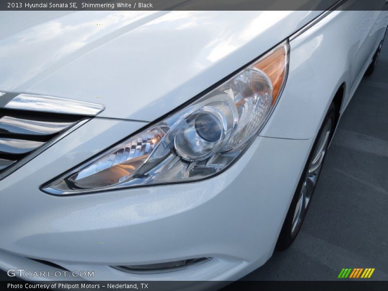 Shimmering White / Black 2013 Hyundai Sonata SE