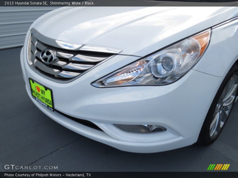 Shimmering White / Black 2013 Hyundai Sonata SE