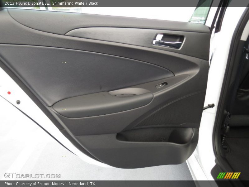 Shimmering White / Black 2013 Hyundai Sonata SE