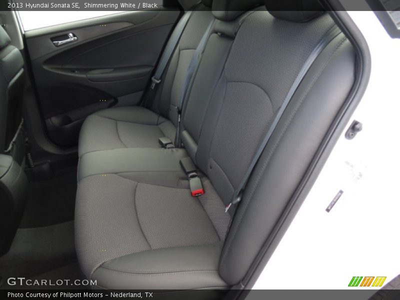Shimmering White / Black 2013 Hyundai Sonata SE