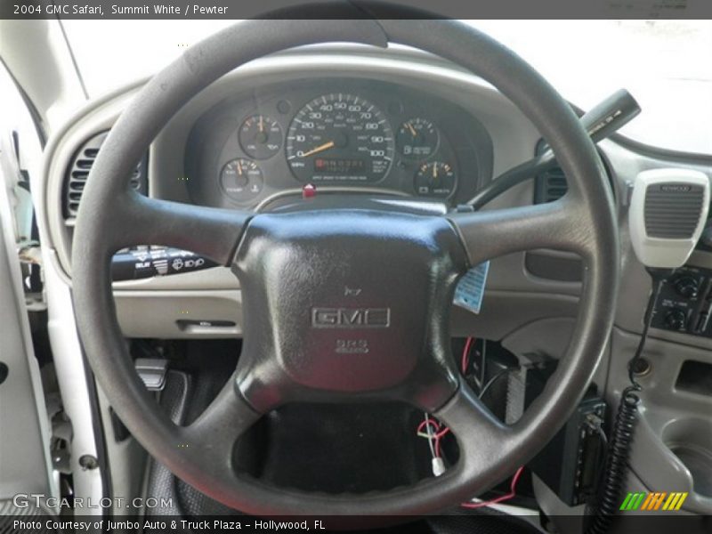 Summit White / Pewter 2004 GMC Safari
