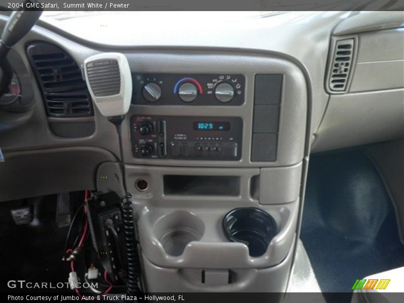 Summit White / Pewter 2004 GMC Safari