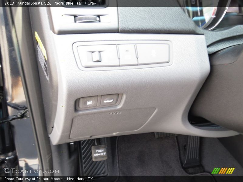 Pacific Blue Pearl / Gray 2013 Hyundai Sonata GLS