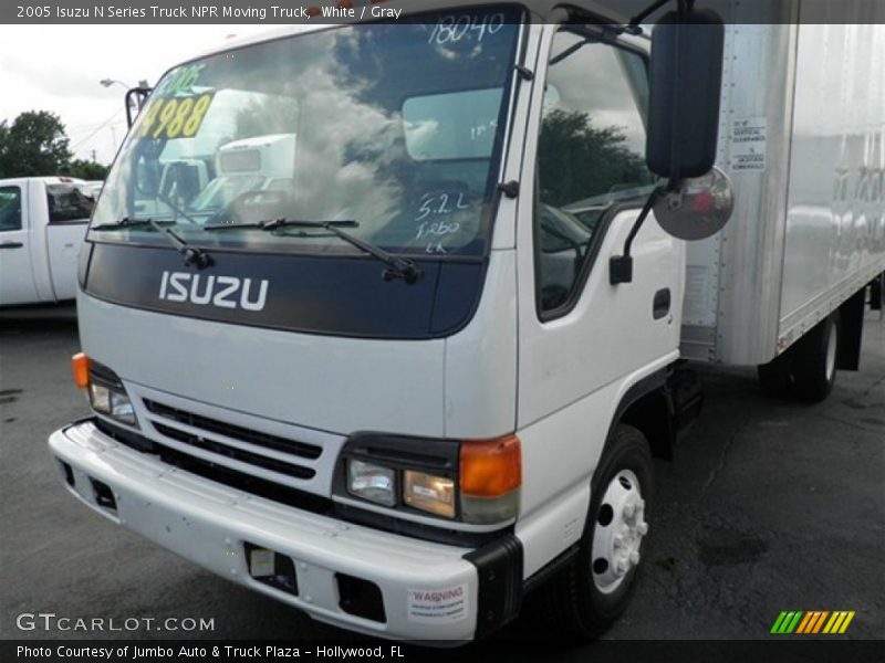 White / Gray 2005 Isuzu N Series Truck NPR Moving Truck