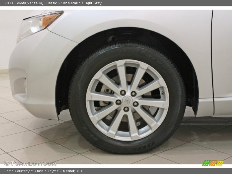 Classic Silver Metallic / Light Gray 2011 Toyota Venza I4