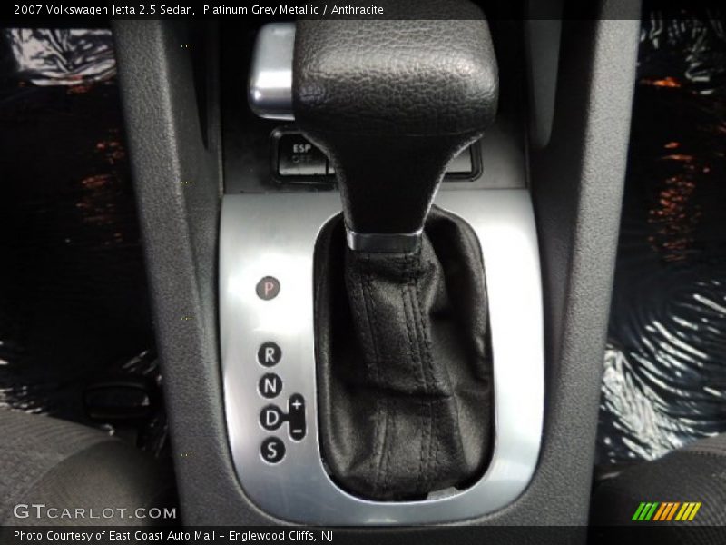 Platinum Grey Metallic / Anthracite 2007 Volkswagen Jetta 2.5 Sedan