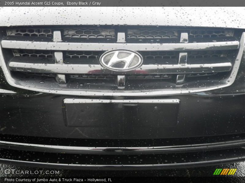 Ebony Black / Gray 2005 Hyundai Accent GLS Coupe