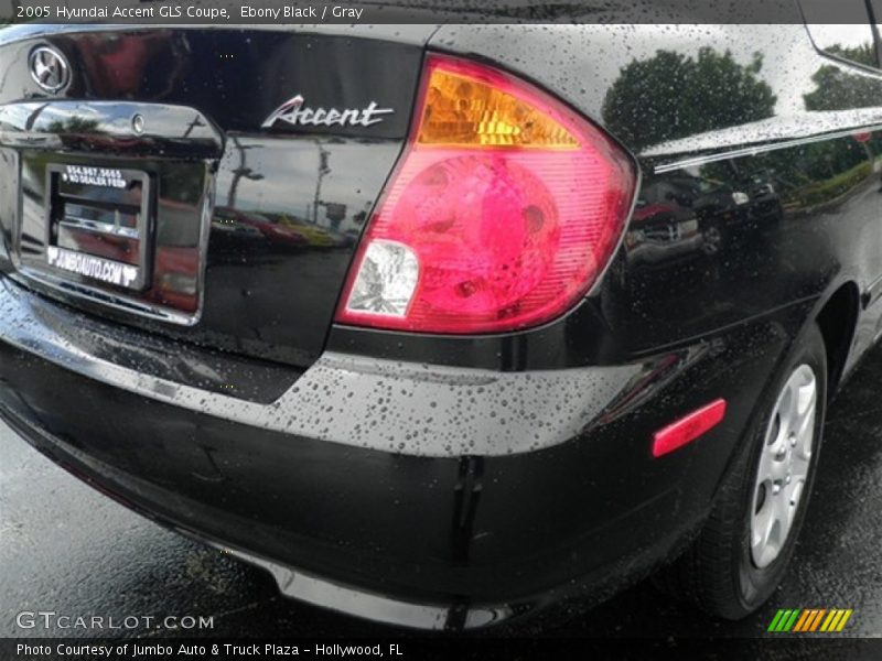 Ebony Black / Gray 2005 Hyundai Accent GLS Coupe