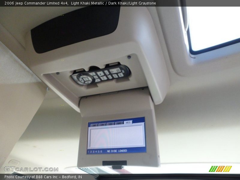 Light Khaki Metallic / Dark Khaki/Light Graystone 2006 Jeep Commander Limited 4x4