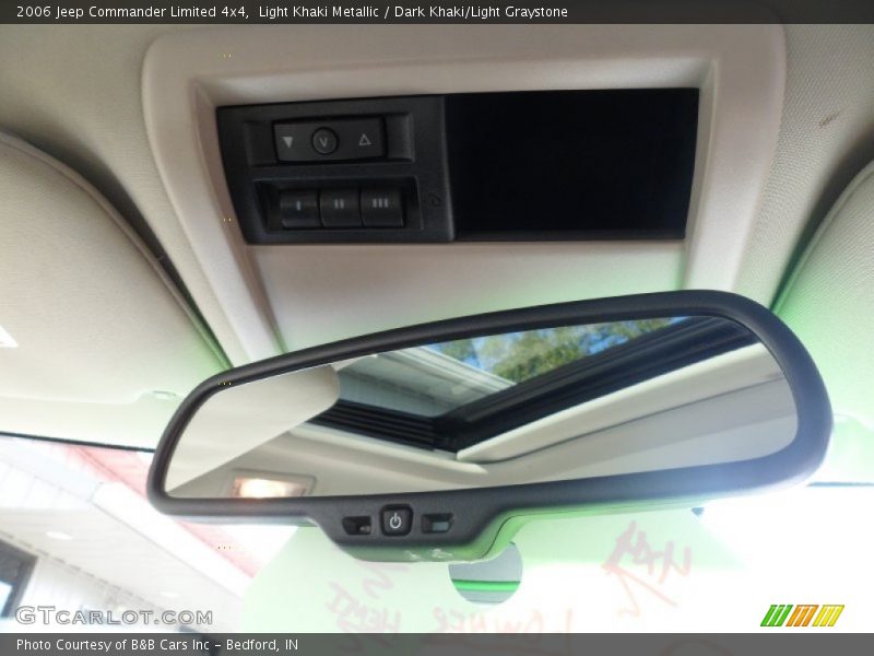 Light Khaki Metallic / Dark Khaki/Light Graystone 2006 Jeep Commander Limited 4x4