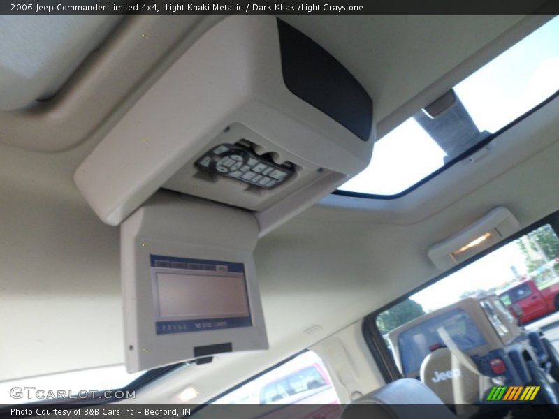 Light Khaki Metallic / Dark Khaki/Light Graystone 2006 Jeep Commander Limited 4x4