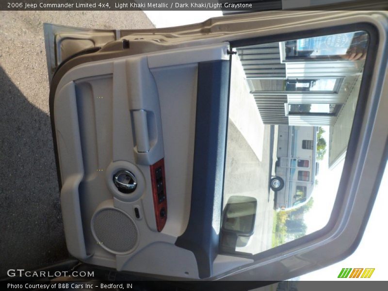 Light Khaki Metallic / Dark Khaki/Light Graystone 2006 Jeep Commander Limited 4x4