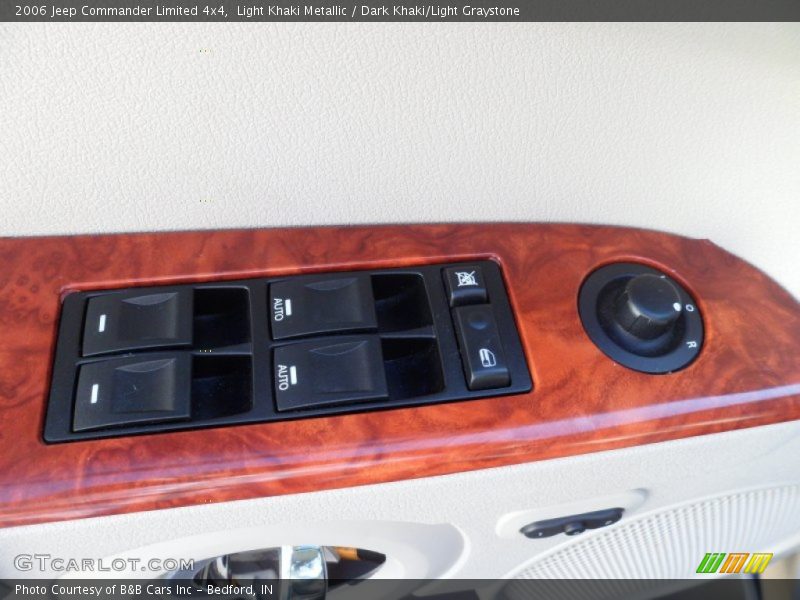 Light Khaki Metallic / Dark Khaki/Light Graystone 2006 Jeep Commander Limited 4x4