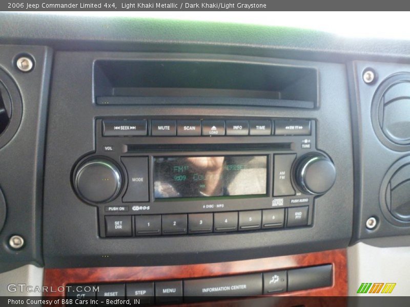 Light Khaki Metallic / Dark Khaki/Light Graystone 2006 Jeep Commander Limited 4x4